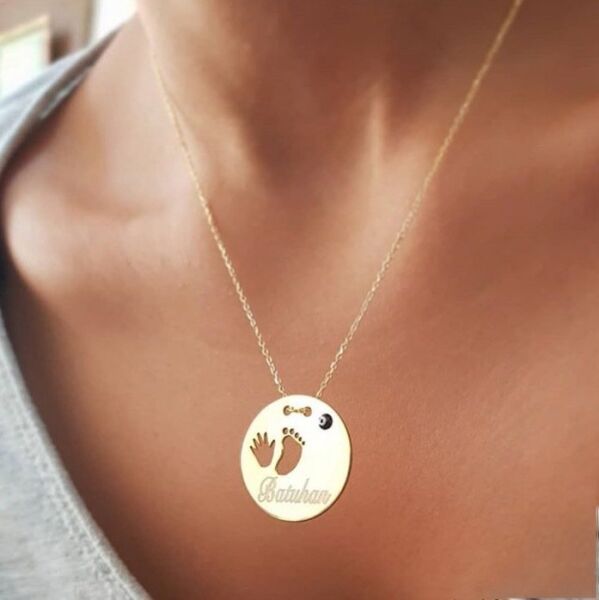 İlk Adım Yeni Doğan İsimli Gümüş Kolye