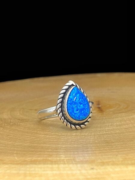 925 Ayar Gümüş El Üretim Otantik Doğal Damla Opal Taş Yüzük