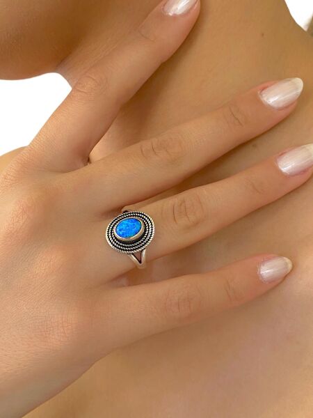 925 Ayar Gümüş El Üretim Otantik Doğal Oval Opal Taş Yüzük