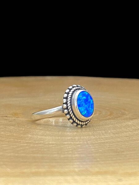 925 Ayar Gümüş El Üretim Otantik Doğal Minik Oval Opal Taş Yüzük