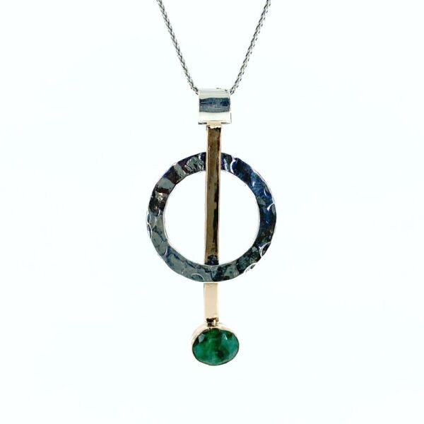 El Üretim Doğal Zümrüt Taş Dövme Uzun Otantik Gümüş Kolye