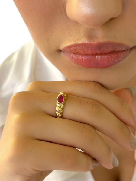 14 Ayar Altın Yakut Taşlı Üst Kalite Yüzük