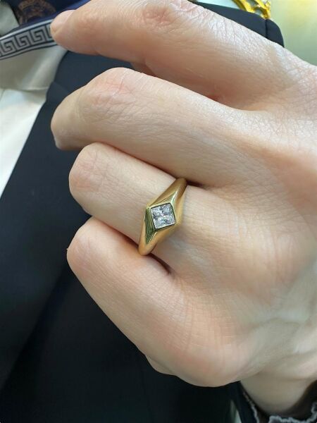 Üst Kalite Tarz Şövalye Baget Tek Zirkon Taş 14 Ayar Altın Yüzük