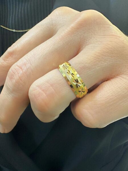 22 Ayar Altın 6 mm Burçak Model Bombeli Alyans Yüzük