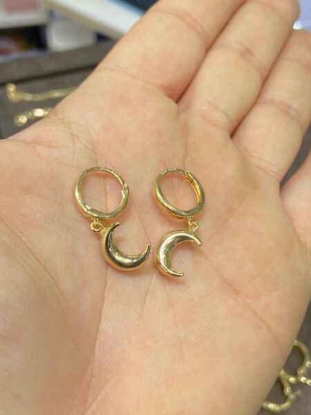 Taşsız Sallantılı Çok Şık Hilal Küpe 8 Ayar Altın