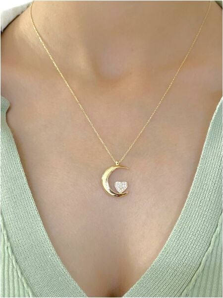 8 Ayar Altın Hilal İçinde Kalp Kolye 2,10 gr