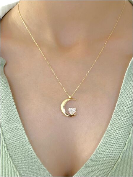 8 Ayar Altın Hilal İçinde Kalp Kolye 2,10 gr