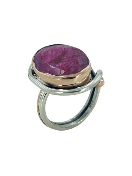 Oval Yakut Taşlı Otantik El Üretim Özel Tasarım Gümüş Yüzük