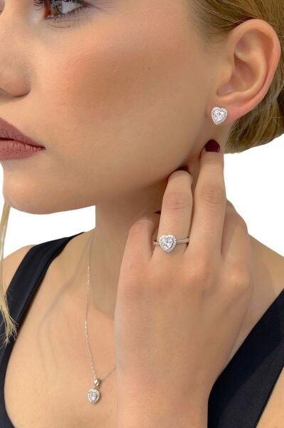 Sertifikalı Swarovski Taşlı Kalp Tektaş 925 Gümüş Set Takım