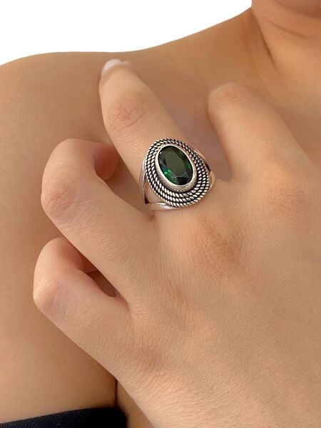 925 Ayar Gümüş Oval Zümrüt Otantik Üst Kalite Kadın Yüzük