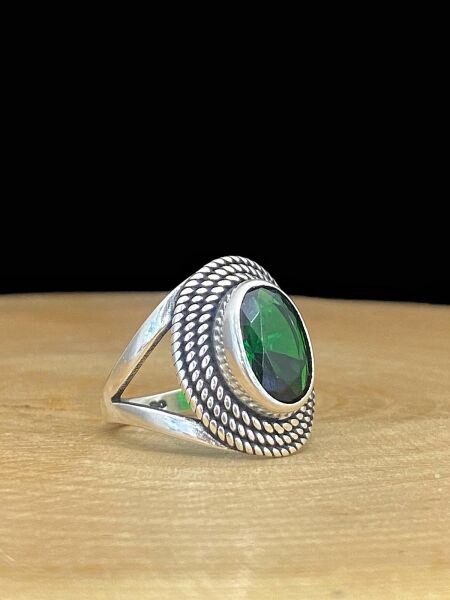 925 Ayar Gümüş Oval Zümrüt Otantik Üst Kalite Kadın Yüzük