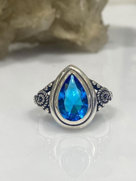 925 Ayar Gümüş Damla Mavi Topaz Otantik Yüzük