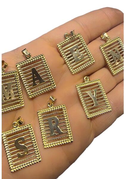 S Harfi Taşsız Izgara Modeli 14 Ayar Altın Harfli Kolye Ucu Uç