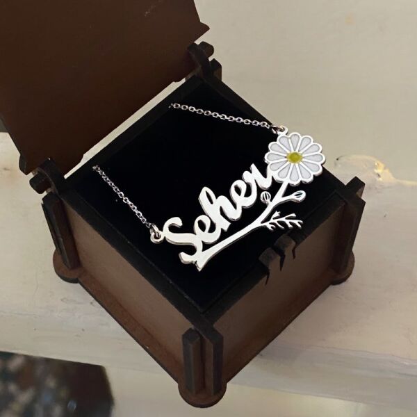 İsim Yazılı Papatya Çiçeği İsimli Gümüş Kolye