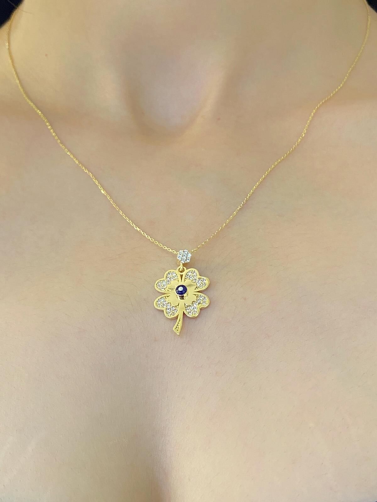 8 Ayar Altın Özel Tasarım Yonca Kolye