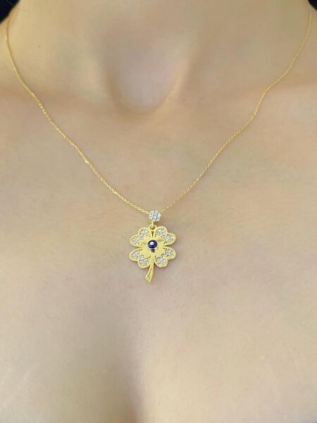 8 Ayar Altın Özel Tasarım Yonca Kolye