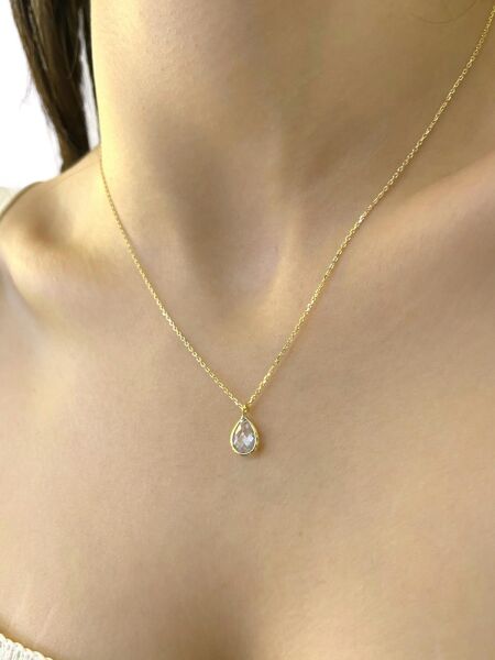 Minik Damla Zirkon Taş Günlük Çok Şık Altın Altın Kolye