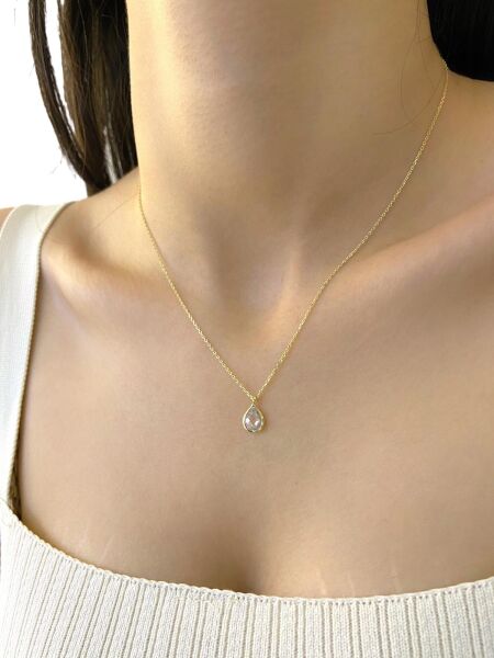 Minik Damla Zirkon Taş Günlük Çok Şık Altın Altın Kolye