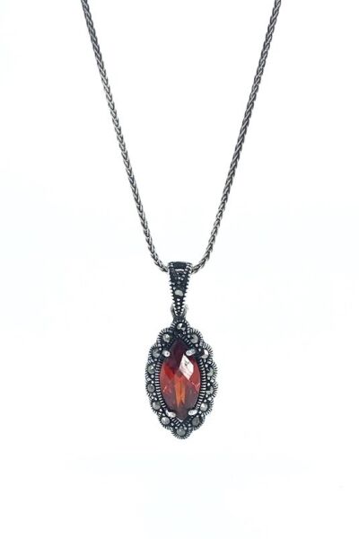 Mekik Kesim Markazit Kırmızı Gümüş Kolye